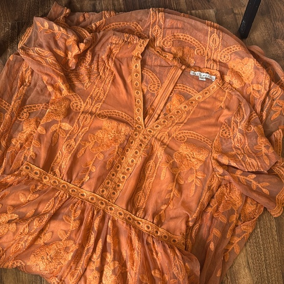 Romper - Picture 1 of 3